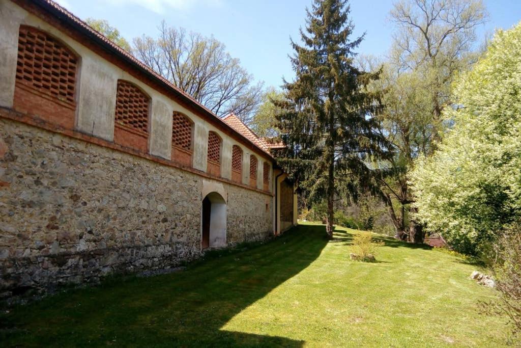 Zamecek Zdiky - Moderni Maly Apartman Bujanov Zewnętrze zdjęcie
